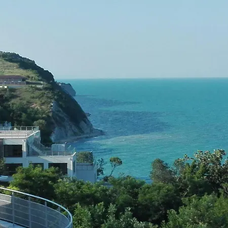 Apartman On The Beach *